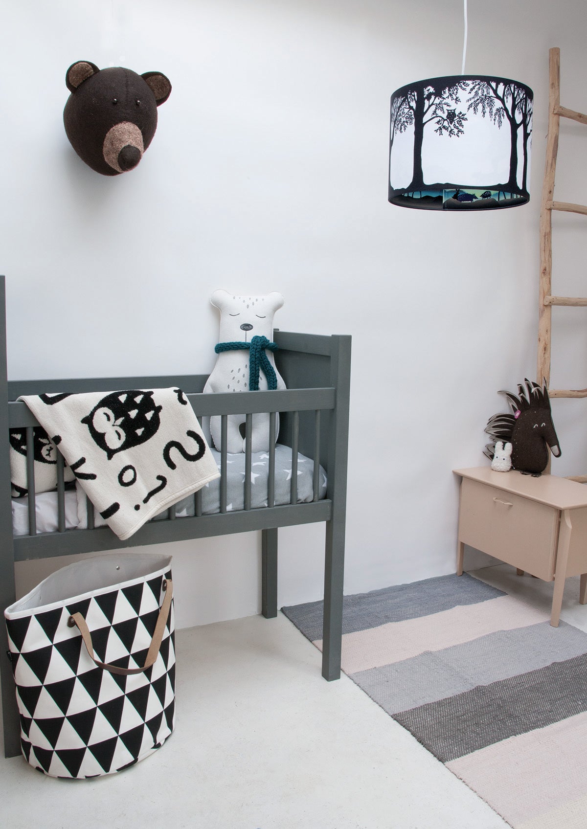 Full Moon pendant lamp by Hartendief in the nursery – warm pendant lamp hanging from the ceiling